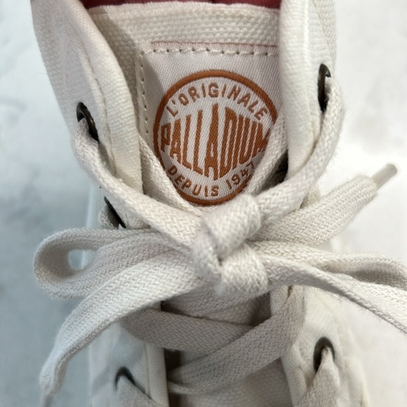 Palladium Pampa Hi L’Original size 8 White Lace Up Boots Lug Sole - Picture 12 of 16